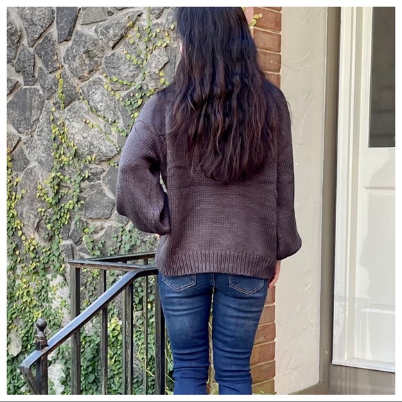 Chunky cable knit turtle neck sweater - Picture 6 of 9